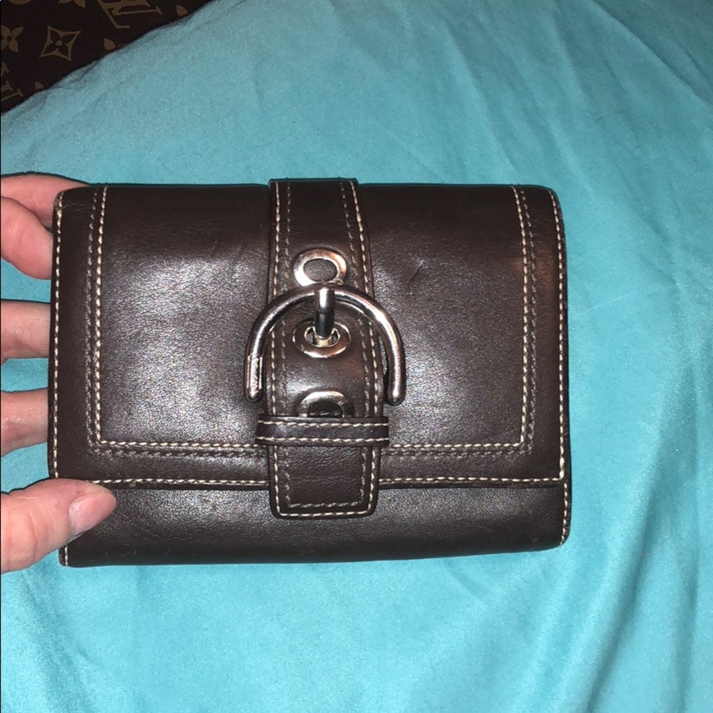 COPY - Coach Wallet with buckle clasp
